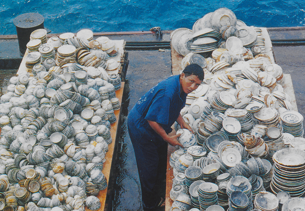 35万多件瓷器沉没，“泰兴”号沉船文物中国首展